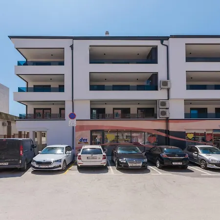 Konukevi Val Di Bora 4*